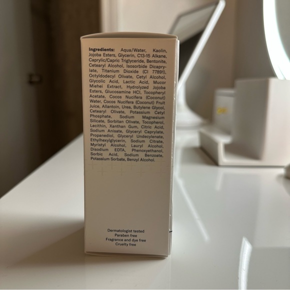 Skinbetter Detoxifying Scrub Mask - Picture 5 of 6